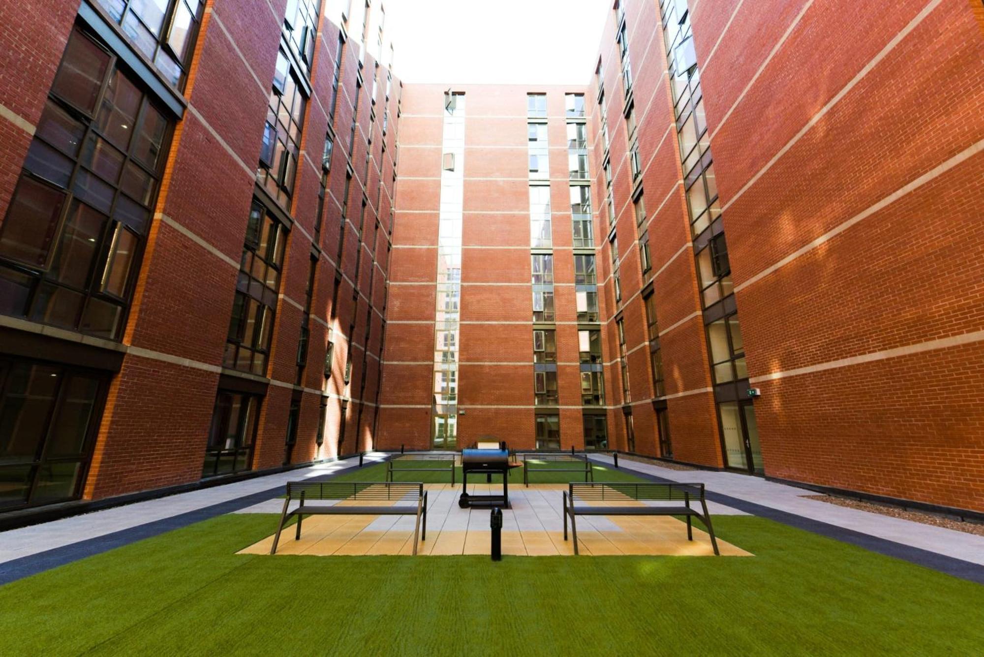 Apartament For Students Only At Great Patrick Street Belfast Zewnętrze zdjęcie